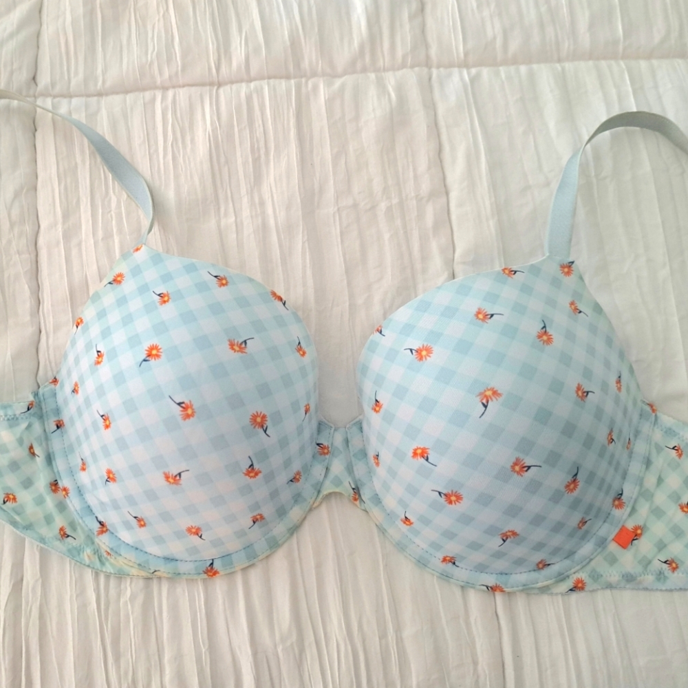 Victoria's Secret 34DDD lined demi bra